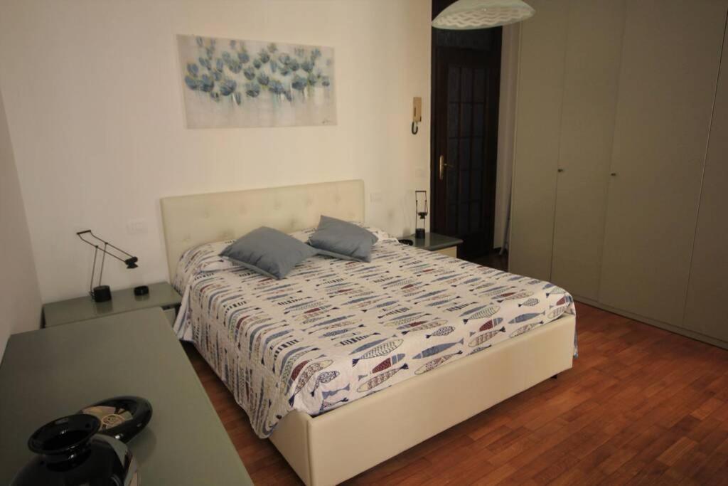 Daisy House: Nice Attic In The Historical Center Salo Bagian luar foto