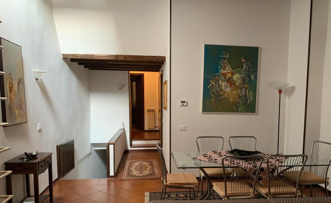 Daisy House: Nice Attic In The Historical Center Salo Bagian luar foto